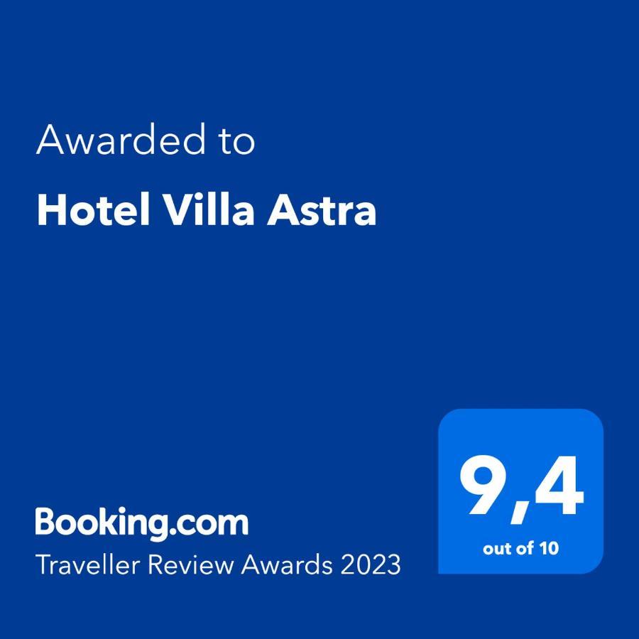 Hotel Villa Astra Lovran Exteriör bild